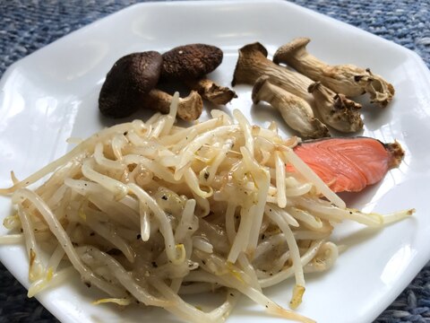 鮭のもやしあんかけ